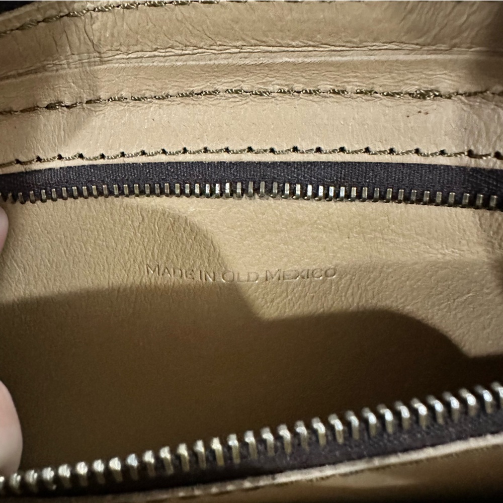 Saddleback Leather Love41 Love 41 Large Accordion Wallet Crossbody Purse Bag - Picture 7 of 10